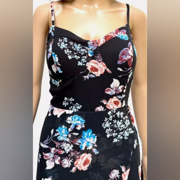 S-Lily Rose Dress. - Picture 5 of 8